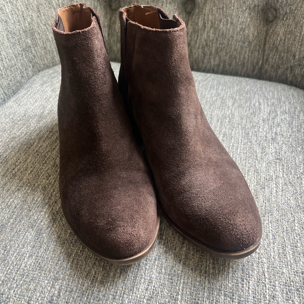 Lucky Brand Suede leather ankle boots. Size 8